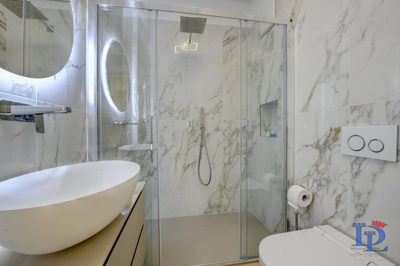 Desenzanoloft Official Partner Marriott Homes & Villas - Apa Dom Downtown Family Apartment Desenzano del Garda Eksteriør bilde