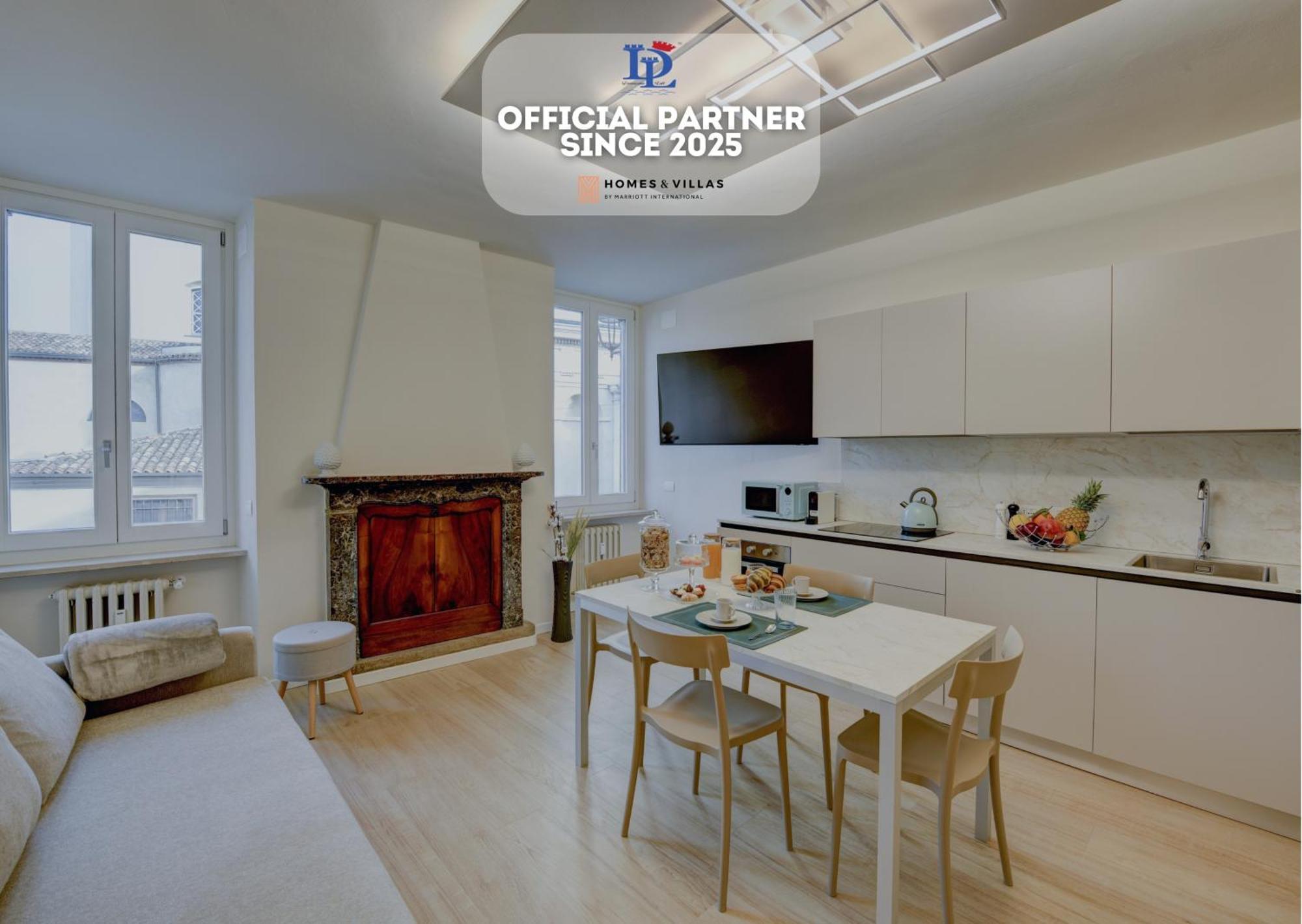 Desenzanoloft Official Partner Marriott Homes & Villas - Apa Dom Downtown Family Apartment Desenzano del Garda Eksteriør bilde
